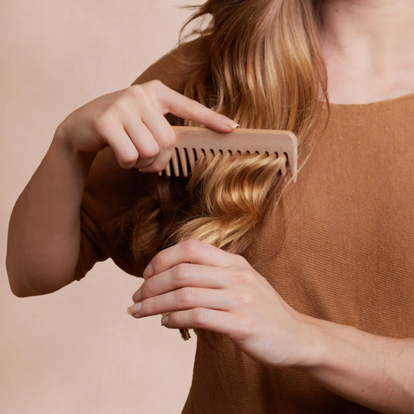 HAIR STYLING DETANGLER
